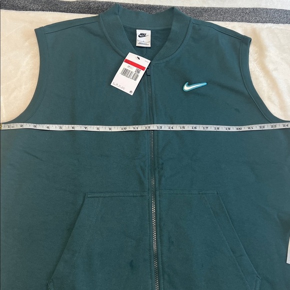 Nike Men’s Mineral Green Full-Zip Sleeveless Vest – Size Large – NWT - Picture 4 of 10